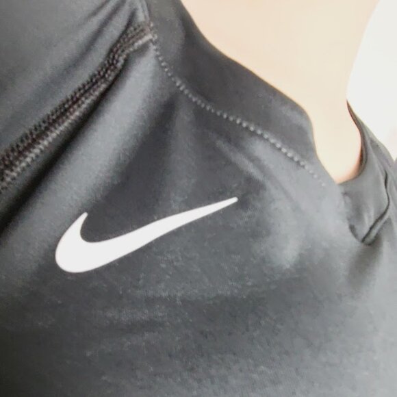 Nike Women's Black White Short Sleeve Training Performance T-Shirt Size L - Picture 5 of 9